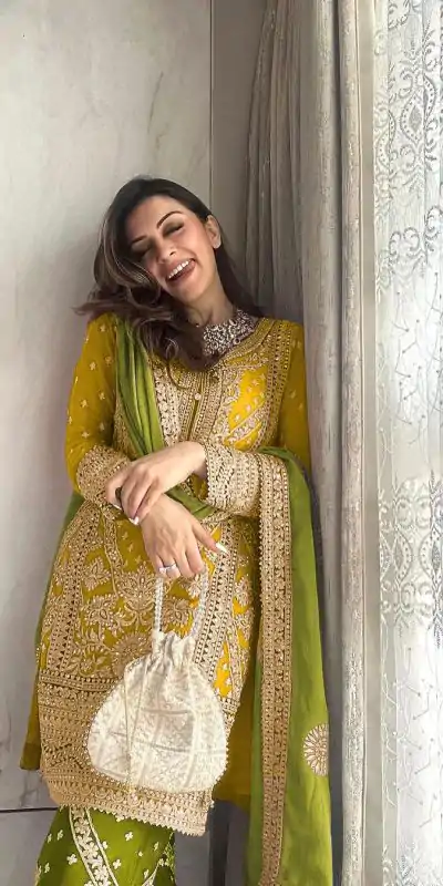 Hansika Motwani Yellow Color Georgette Embroidery Salwar Suit