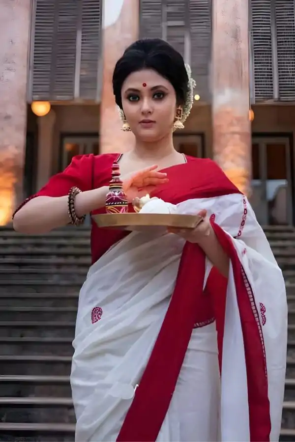 Peaceful White Color Soft Lichi Silk Jacquard All Over Saree