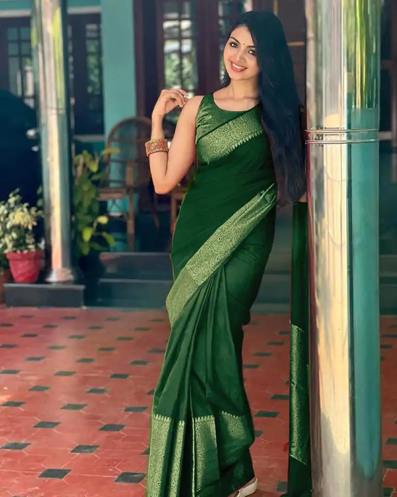 Stylish Green Color Soft Lichi Silk Cloth Jacquard All Over Saree