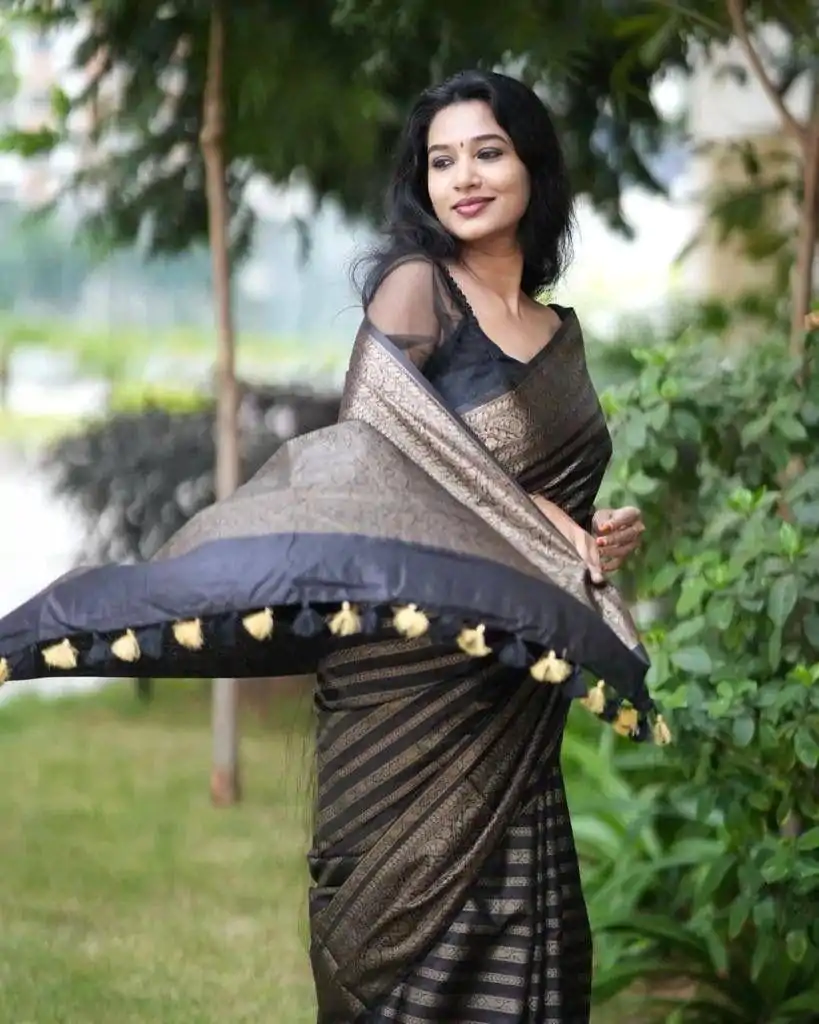 Fantastic Black Color Soft Lichi Silk Jacquard Work On All Over Saree - Image 3