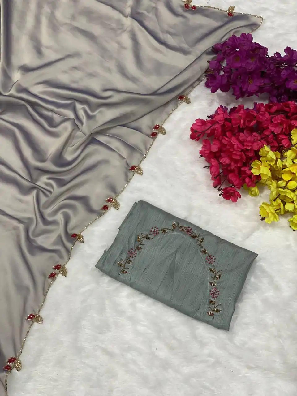 Perfects Grey Color Rangoli Silk Handwork And Cutwork With Pearl Saree - Image 2
