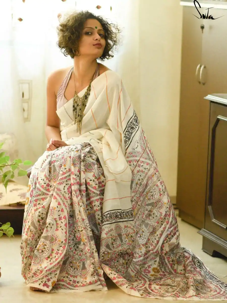 Wonderful White Color Heavy Dola Silk Digital Print Saree - Image 3