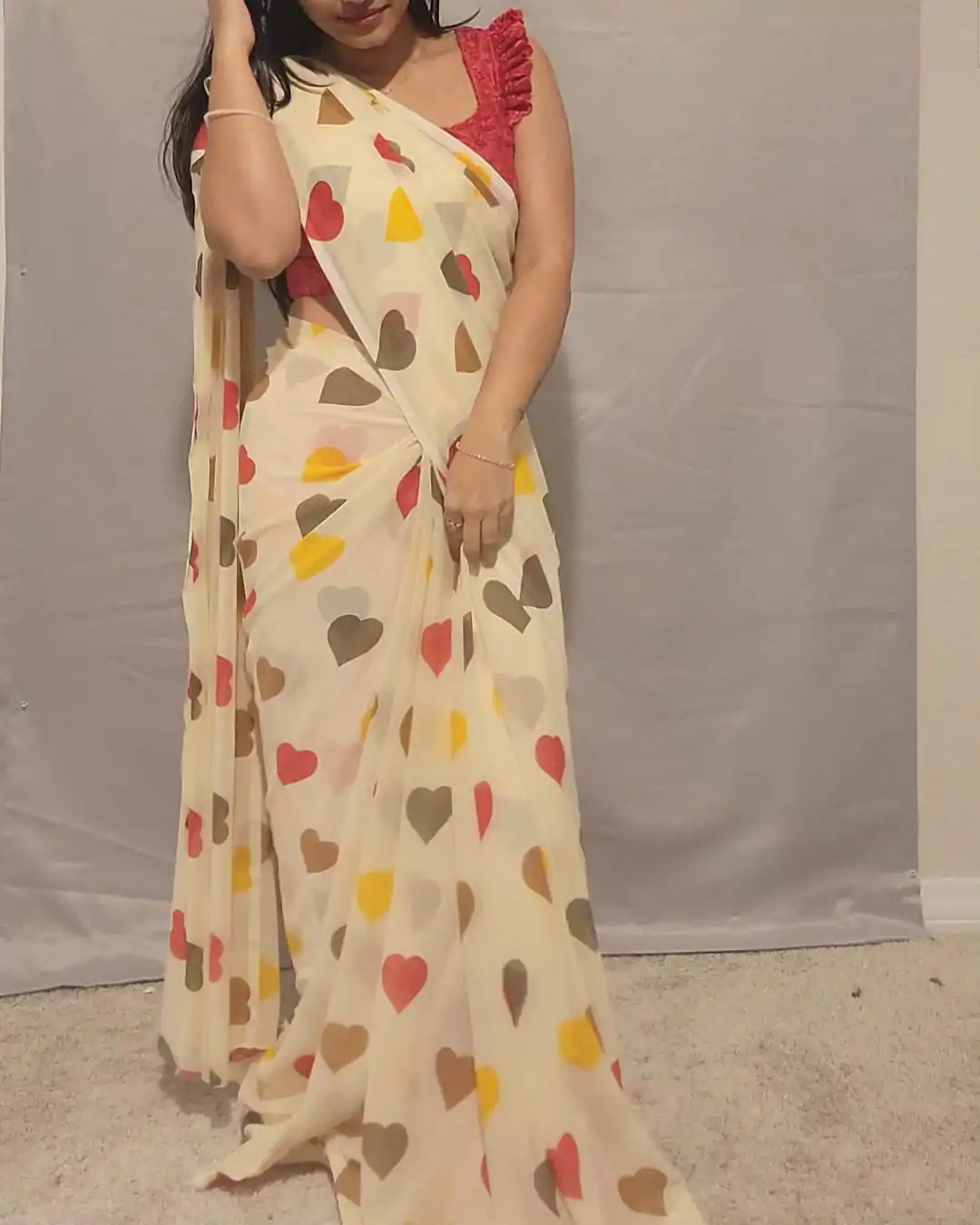 Amazing Half White Color Soft Georgette Silk Digital Print Heart Design Ready To Wear Saree - Image 4