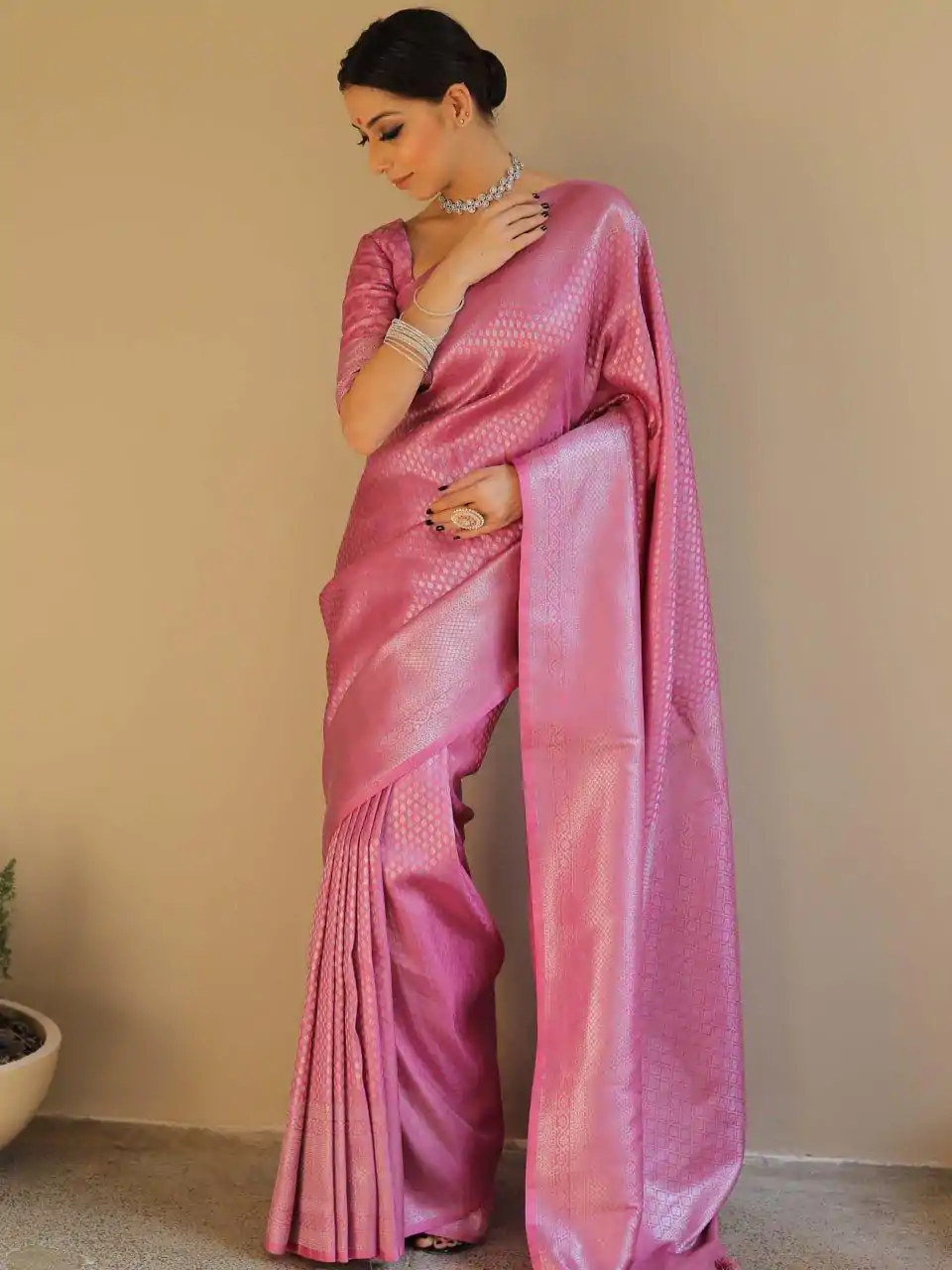 Pretty Light pink Color Soft Lichi Silk Jacquard Work On All Over Saree - Image 3