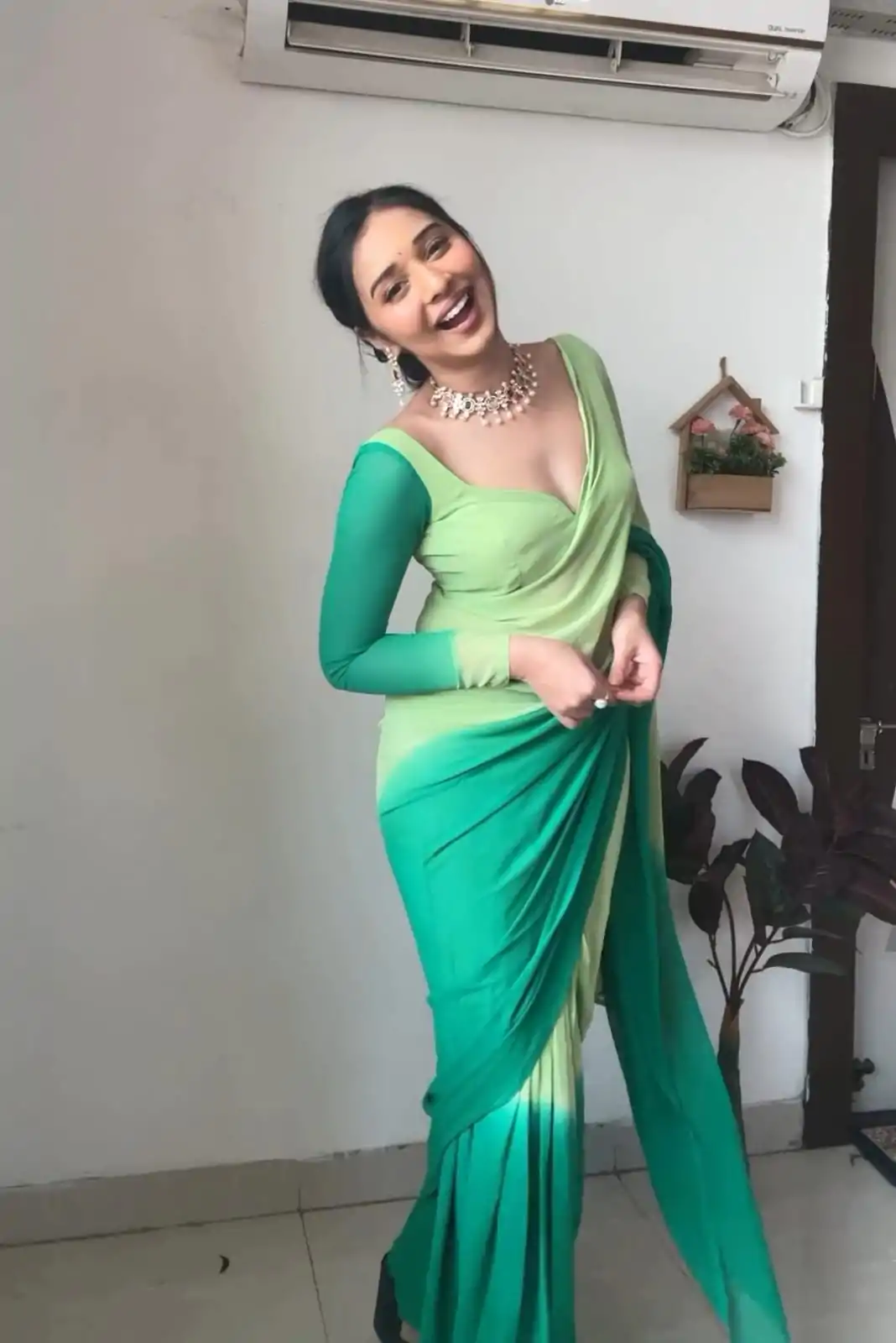 Superb Pista And Green Color Georgette Silk Multi Combination All over The Saree - Image 3