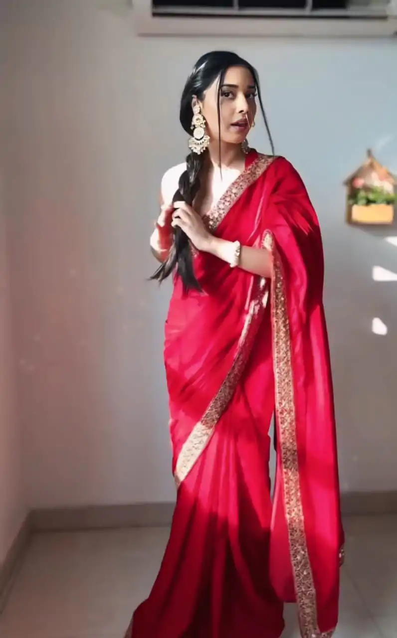 Beautiful Red Color Pure 9000 Velvet With Embroidery Lace Border Saree - Image 4