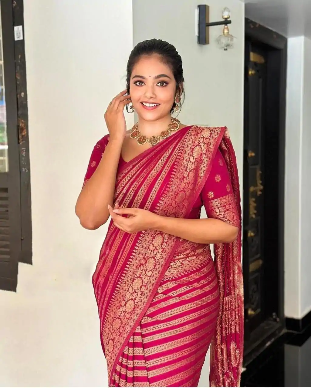 Bright Red Color Soft Litchi Silk On All Over Saree - Image 3