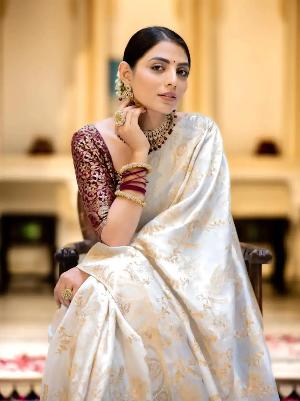 Bright White Color Soft Litchi Silk All Over Weaving Saree - Image 2