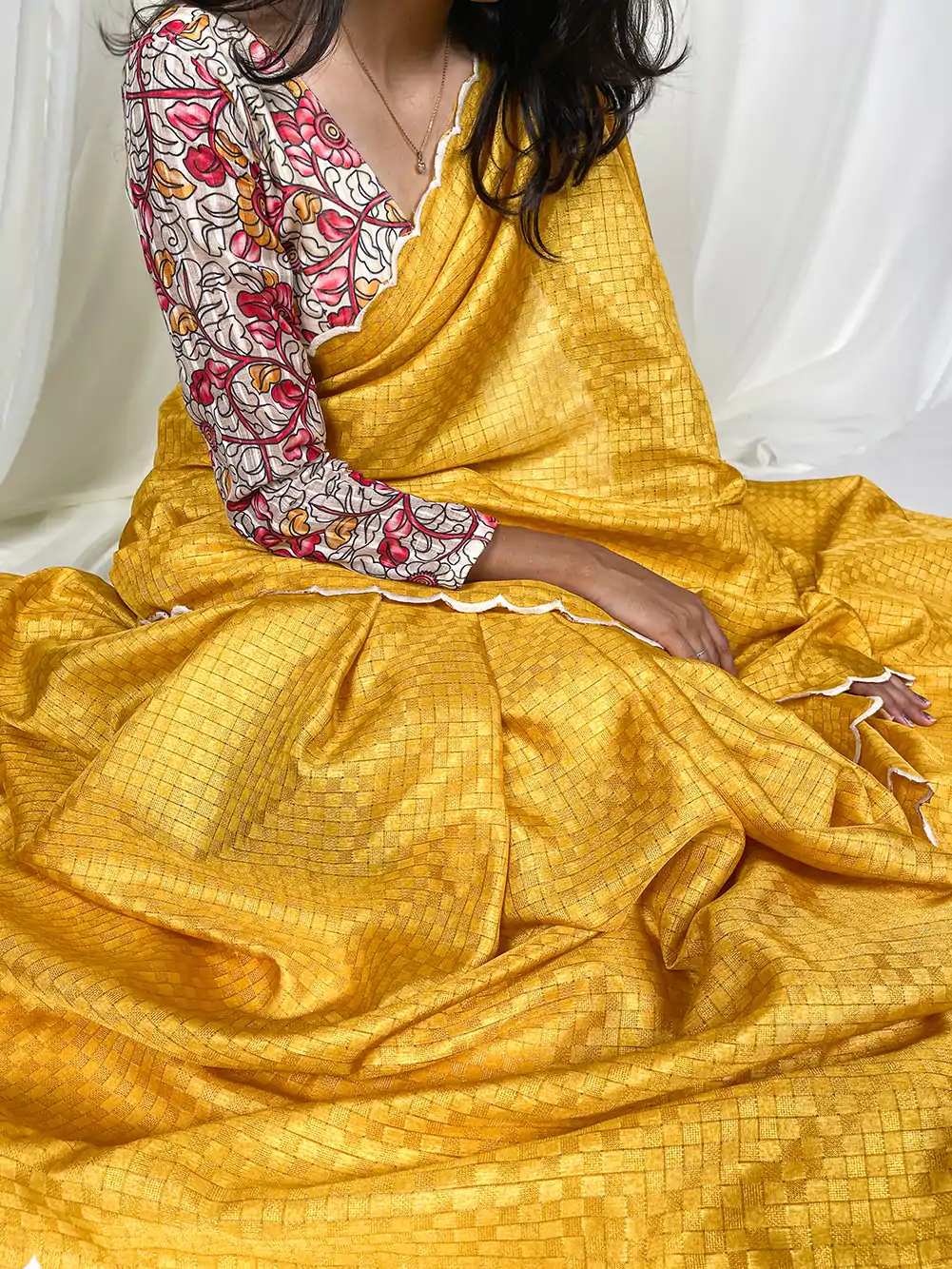 Dazzling Yellow Color Gadwall Chex Arce Work Saree - Image 3