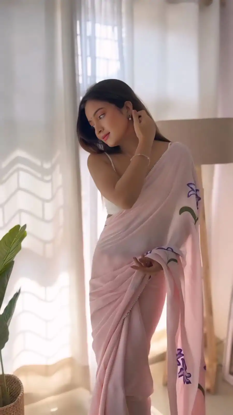Fancy Pink Color Pure Soft Georgette Silk Pari Work Saree - Image 2