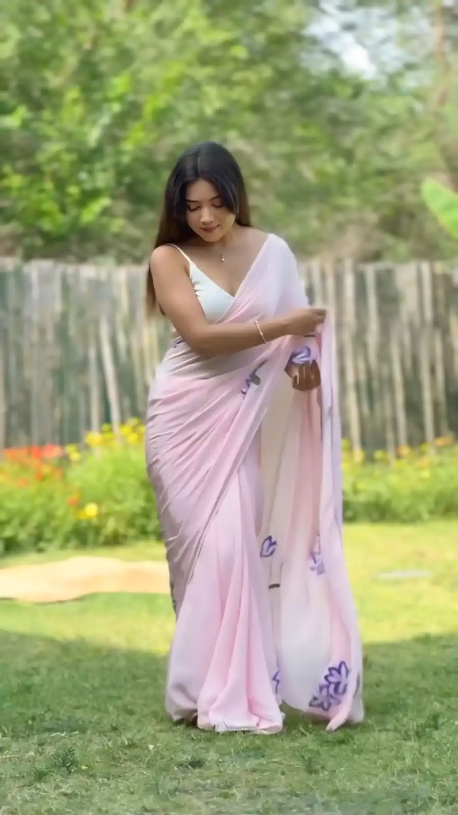 Fancy Pink Color Pure Soft Georgette Silk Pari Work Saree - Image 4