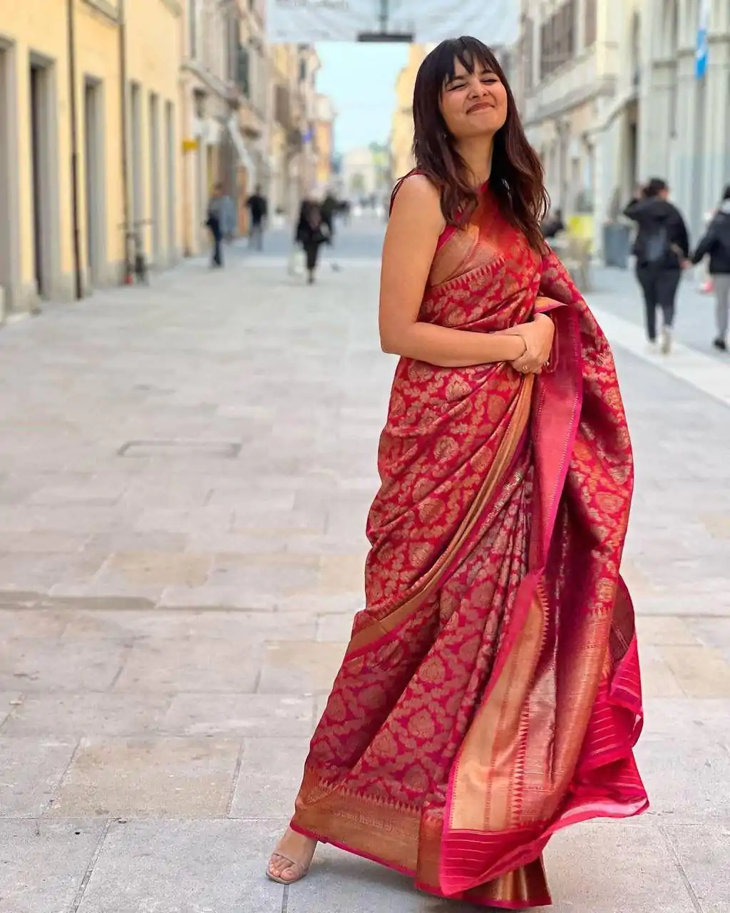 Fancy Red Color Soft Litchi Silk Jacquard Work Saree - Image 3