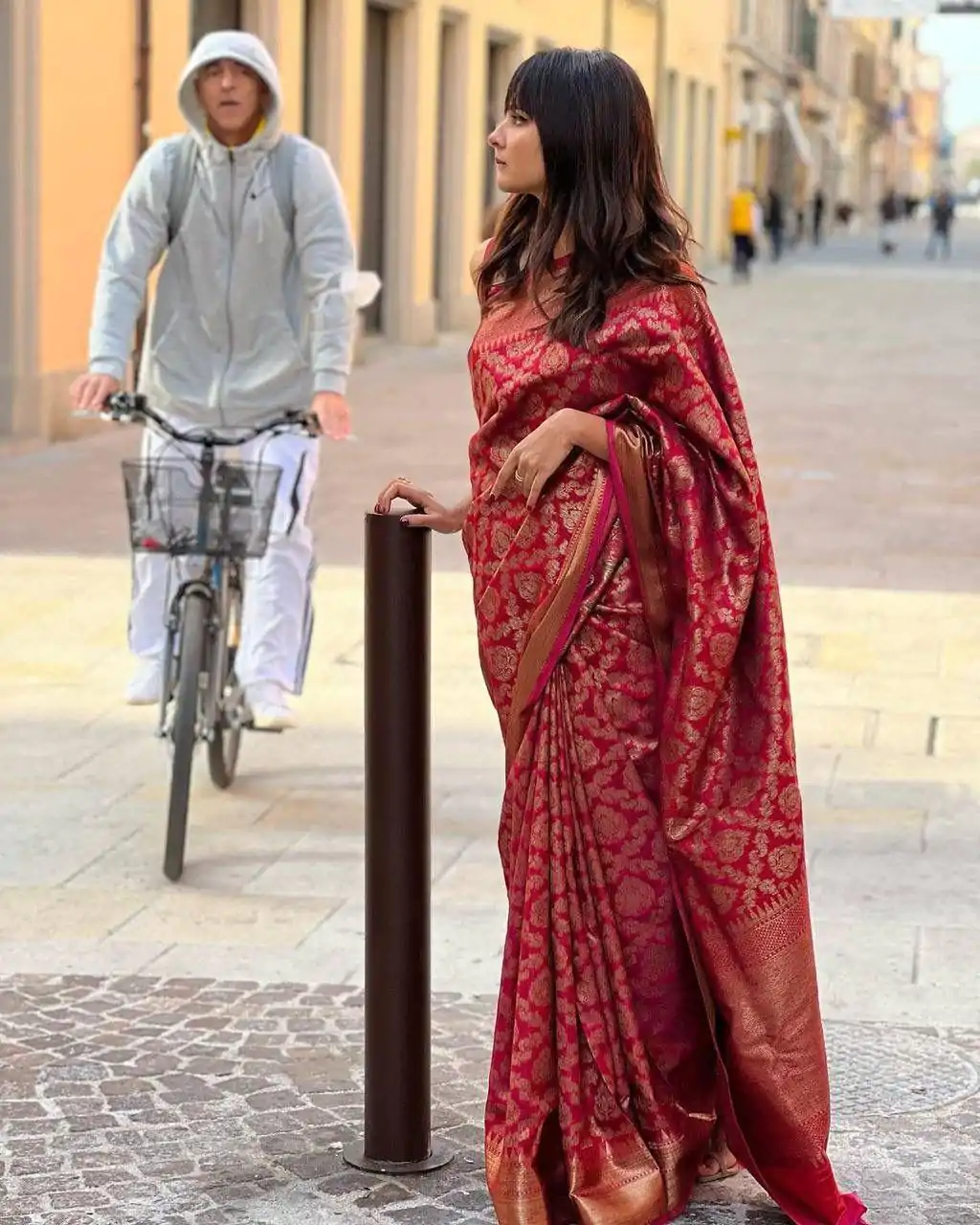 Fancy Red Color Soft Litchi Silk Jacquard Work Saree - Image 4