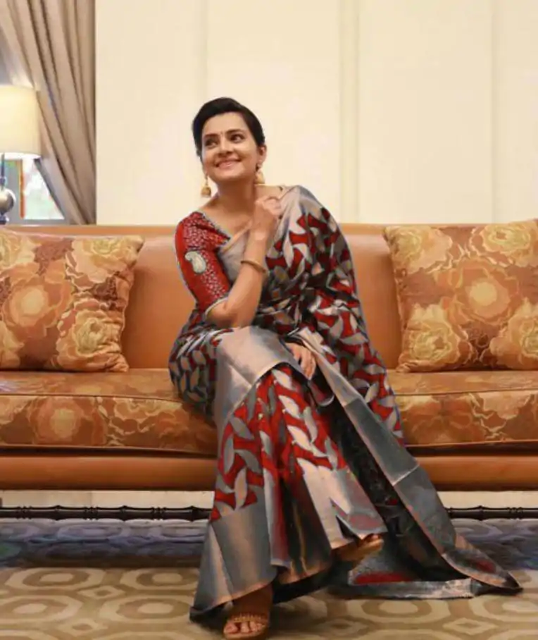 Fantastic Red Color Soft Litchi Silk All Over Weaving Saree - Image 3