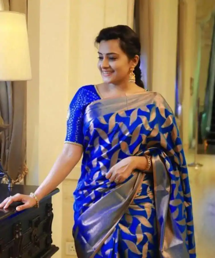 Fantastic Royal Blue Color Soft Litchi Silk All Over Weaving Saree - Image 3