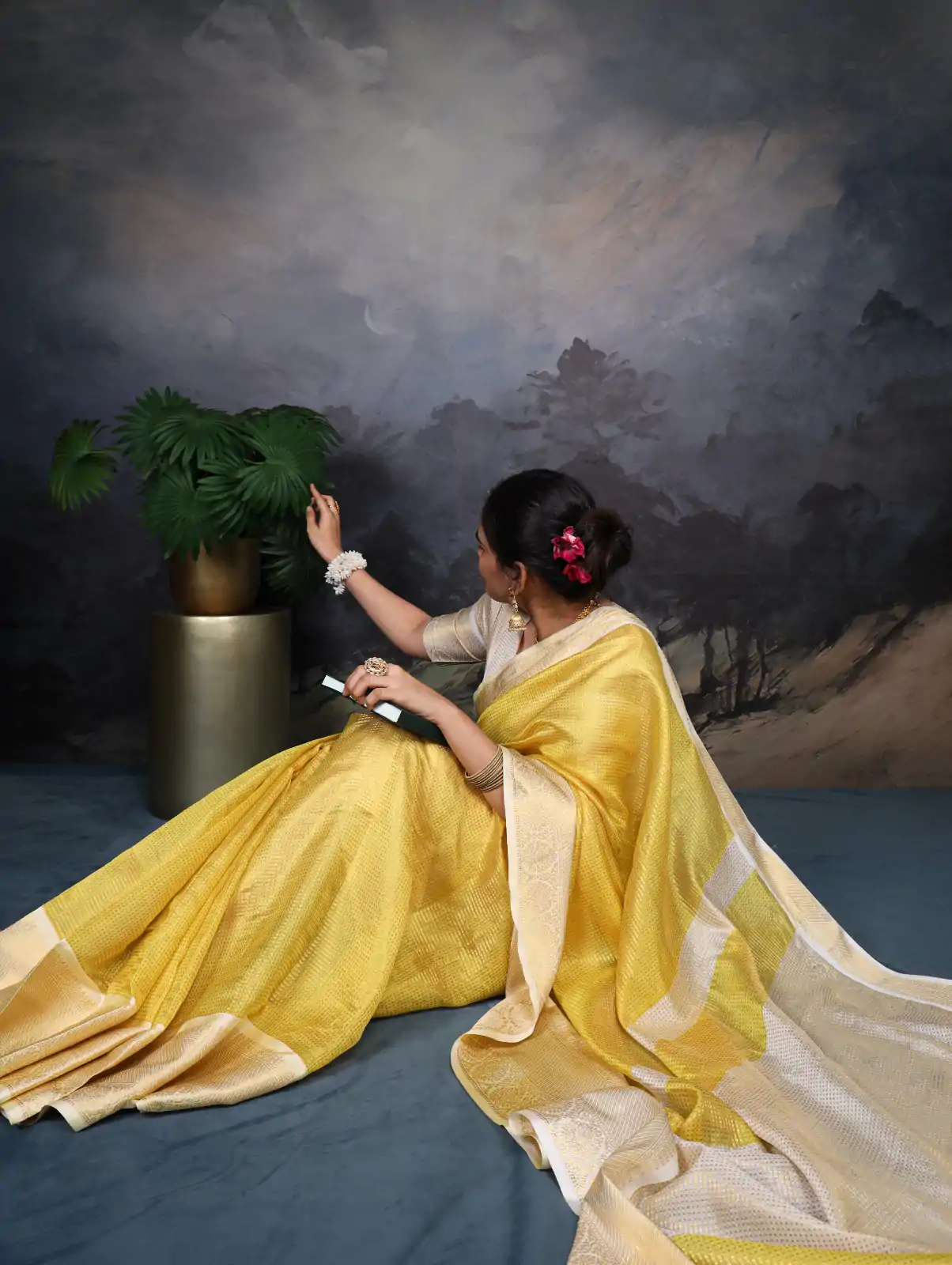 Magical Yellow Color Jacquard Chex Zari Weaving Work Saree - Image 2