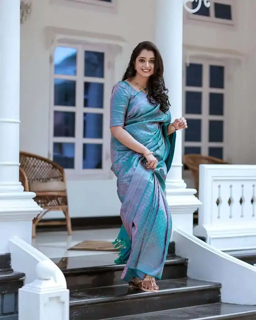 Nice Blue Color Soft Litchi Silk jacquard Work On All Over Saree - Image 2