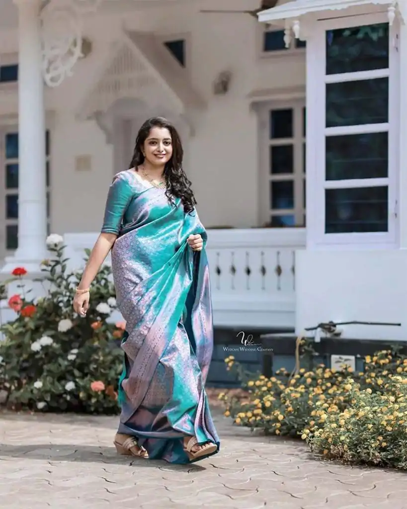 Nice Blue Color Soft Litchi Silk jacquard Work On All Over Saree - Image 7