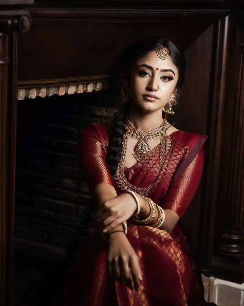 Nice Maroon Color Soft Litchi Silk jacquard Work On All Over Saree - Image 2