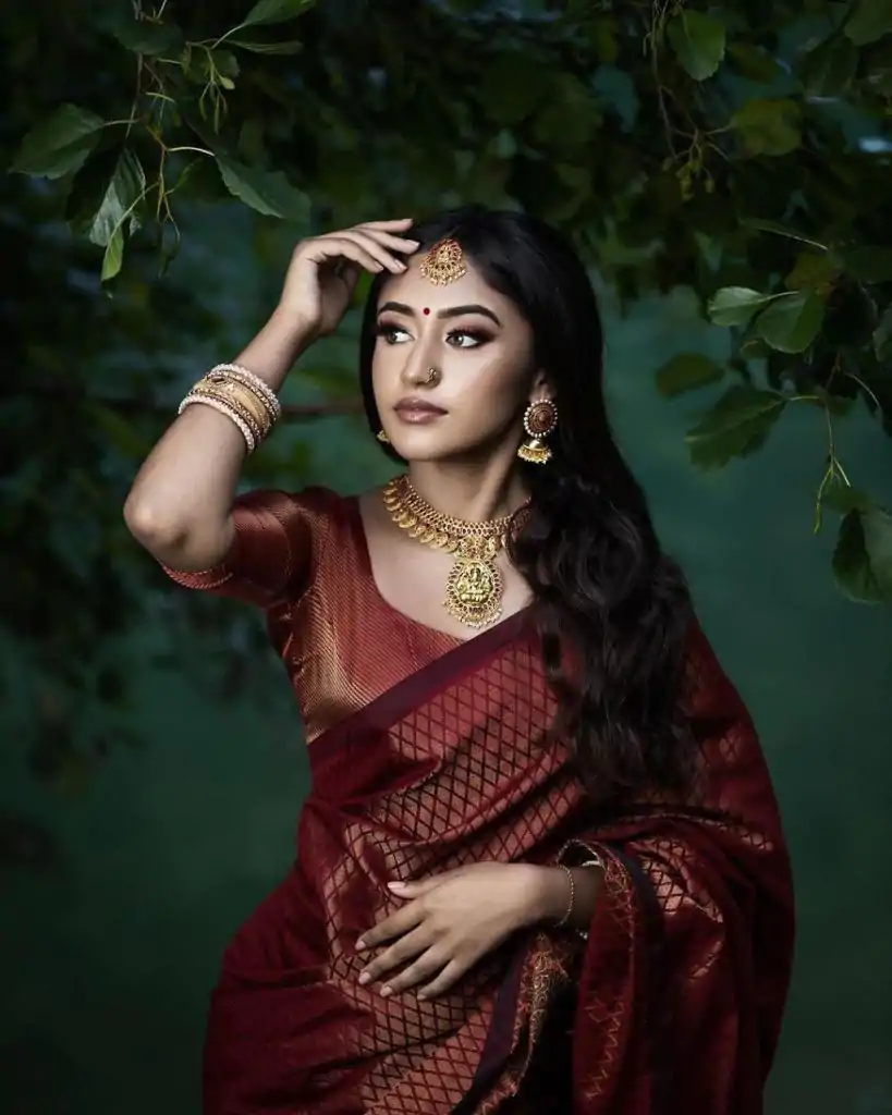 Nice Maroon Color Soft Litchi Silk jacquard Work On All Over Saree - Image 4
