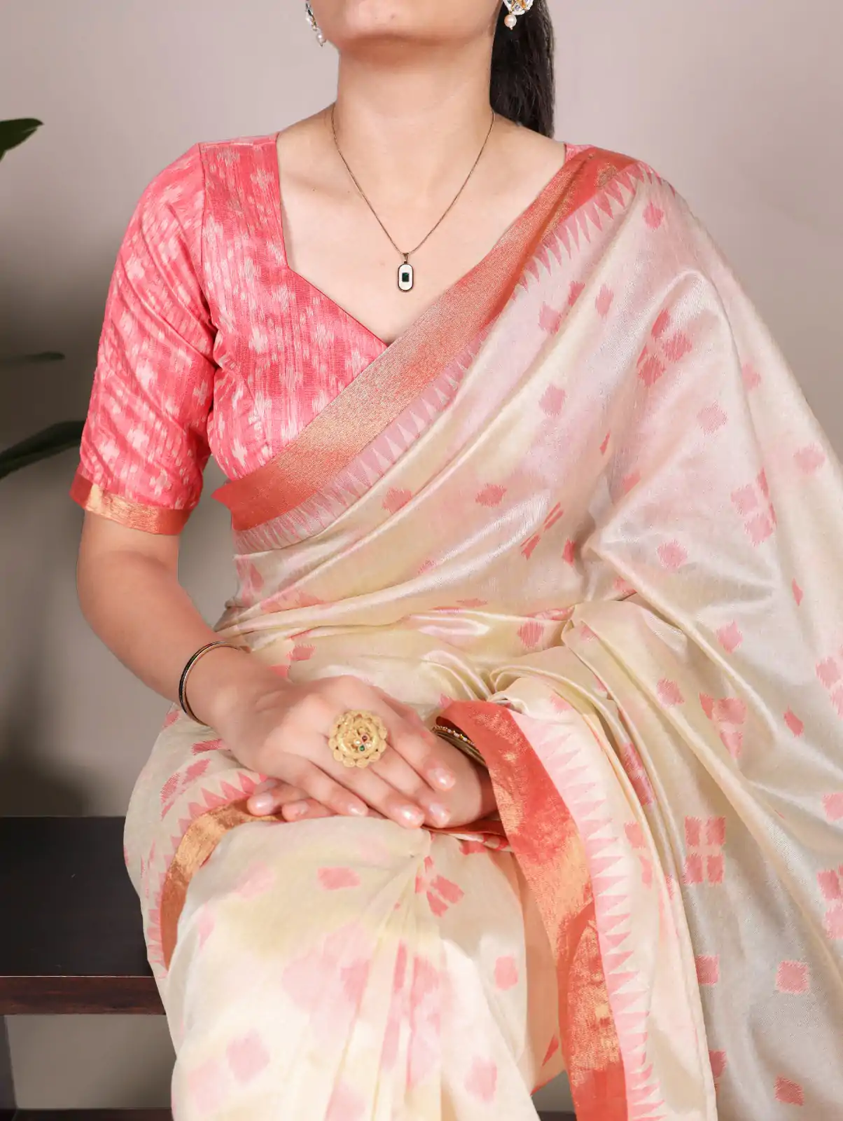 Superb Half White Color Jacquard Silk Patola Print With Zari Saree - Image 2