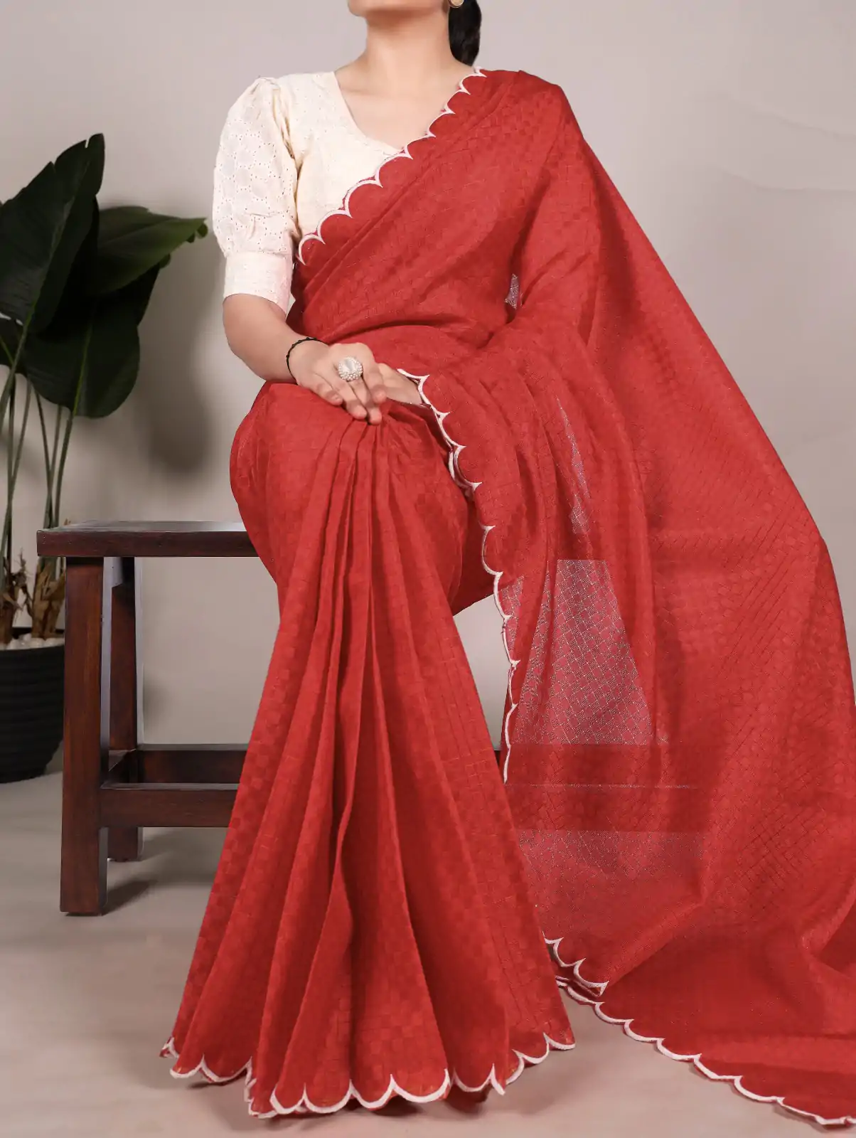Red Gadhawal Arca Work Saree - Image 3
