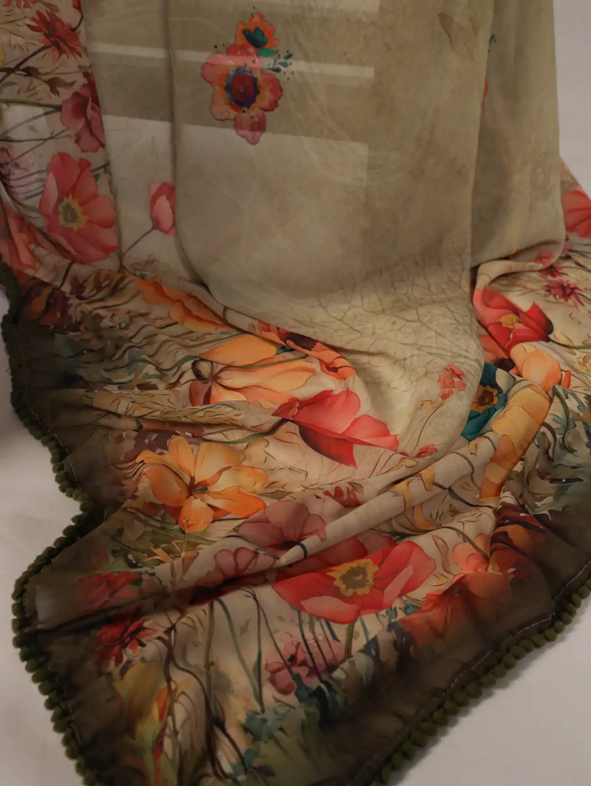 Mahendi Georgette Floral Saree - Image 3