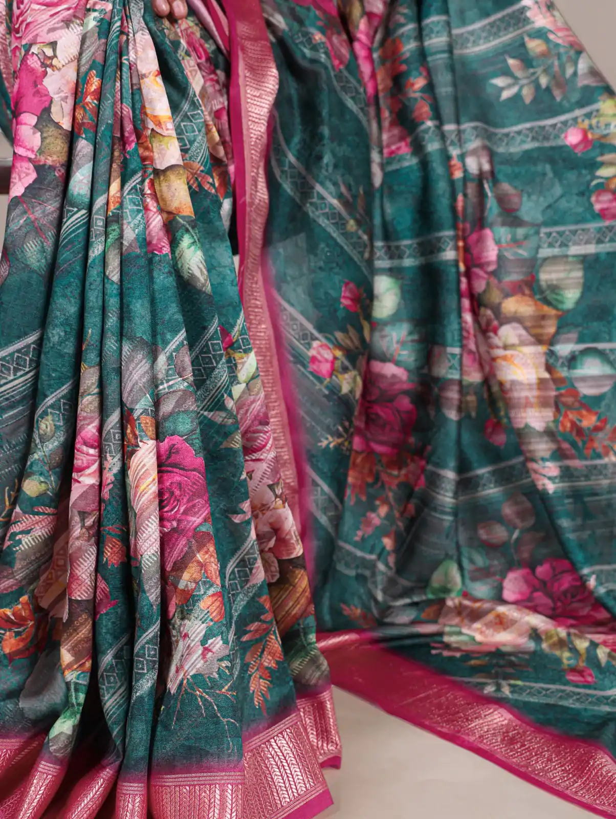 Firozi Tussar Printed Saree - Image 3