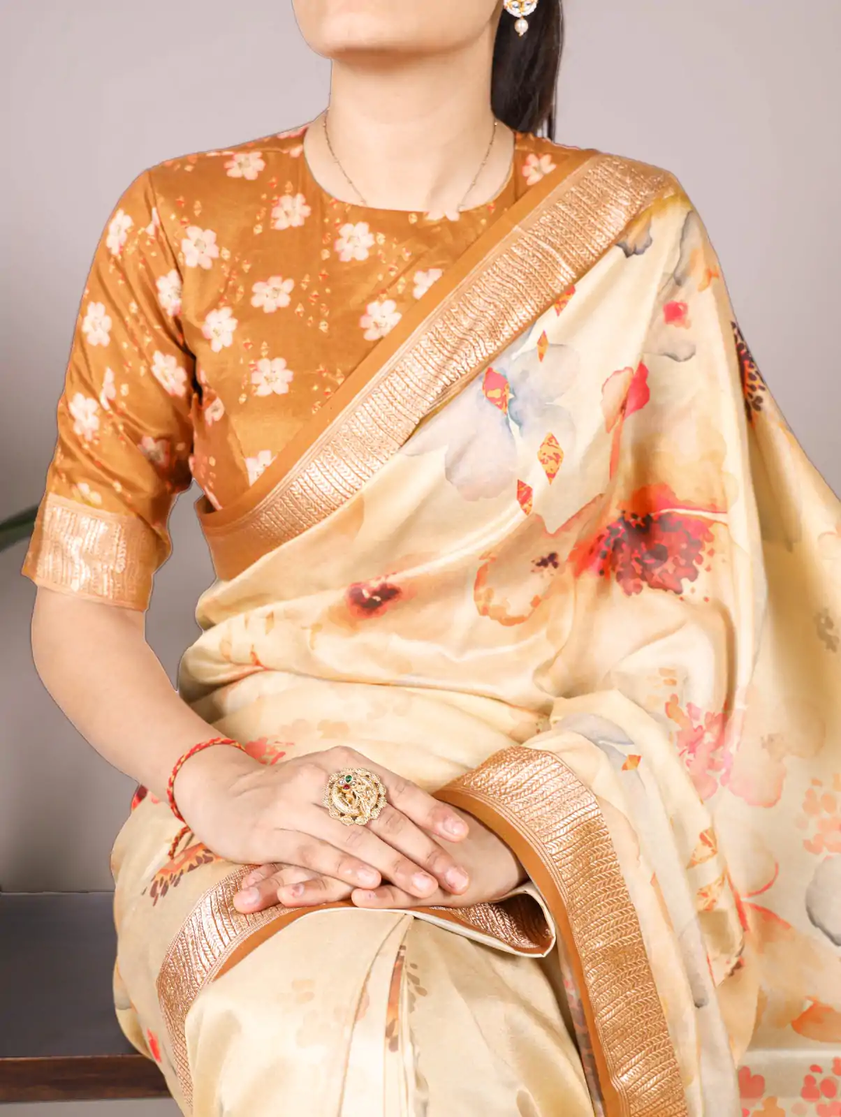 Cream Viscose Printed Saree - Image 2