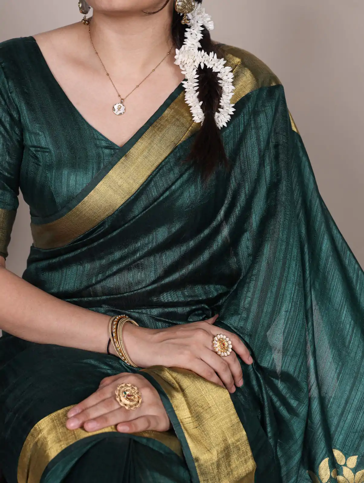 Green Raw Silk Zari Weaving Saree - Image 2