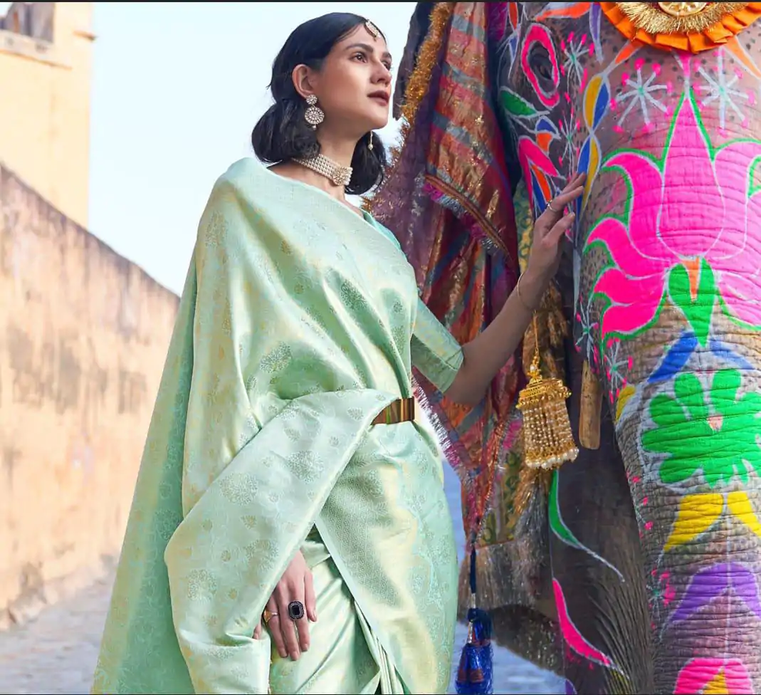 Pista Soft Lichi Silk Saree - Image 2