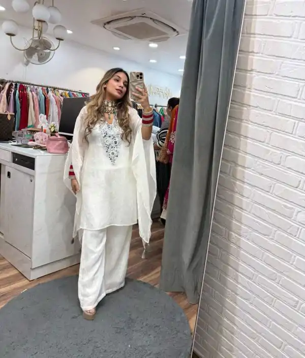 White Fendy Embroidery Salwar Suit