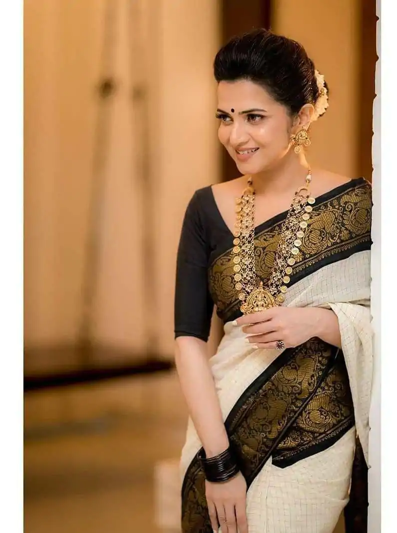 KP 3025 Black Soft Lichi Silk Saree Perfect for Wedding, Party, Baby Shower, Onam, Durga Puja . Available at ₹1449 only. Delivery 4-6 Working Days. | Bollywood Sarees, Creative Sarees, Designer Sarees, Embroidered Sarees, Ethnic Saree, Modern Digital sarees, Party Wear Sarees, Sarees