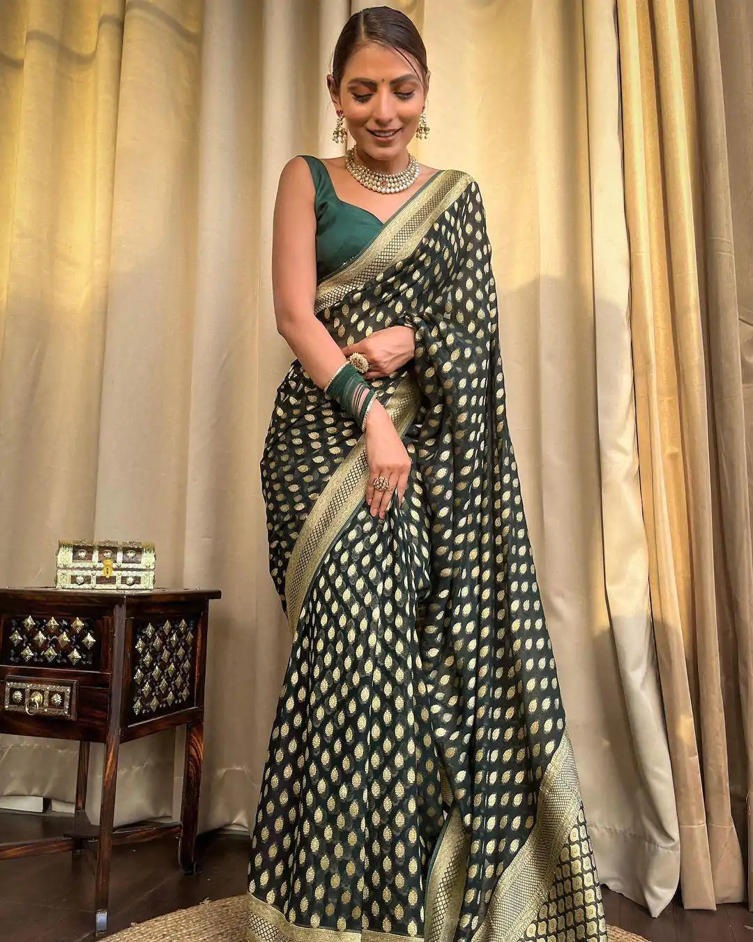 KP 5083 Green Soft Lichi Silk Perfect for Wedding, Party, Family Gatherings, Sangeet, Diwali Cloth. Saree. Get it for ₹1399. Delivery 4-6 Working Days. | Bollywood Sarees, Creative Sarees, Designer Sarees, Embroidered Sarees, Ethnic Saree, Modern Digital sarees, Party Wear Sarees, Sarees
