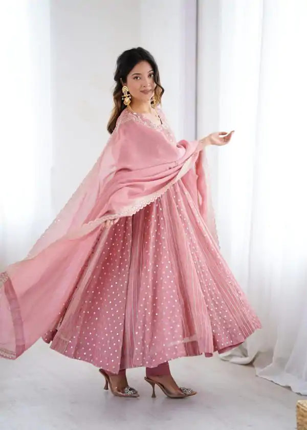 SRK 5293 Peach With Crunchy Silk With Fully Flair with Lace Work & Embroidery Work Anarkali Gown . Introductory Price ₹2149. Delivery 4-6 Worki | Bollywood Gowns, Creative Gowns, Designer Gowns, Embroidered Gowns, Gowns, Party Wear Gowns