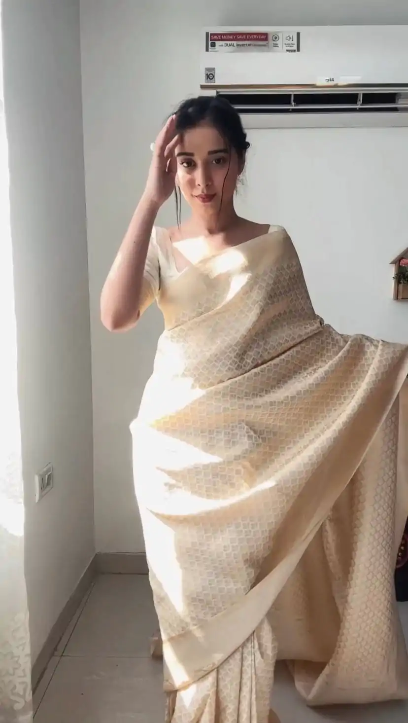 Off White Soft Lichi Silk Golden Waving Saree - Image 6