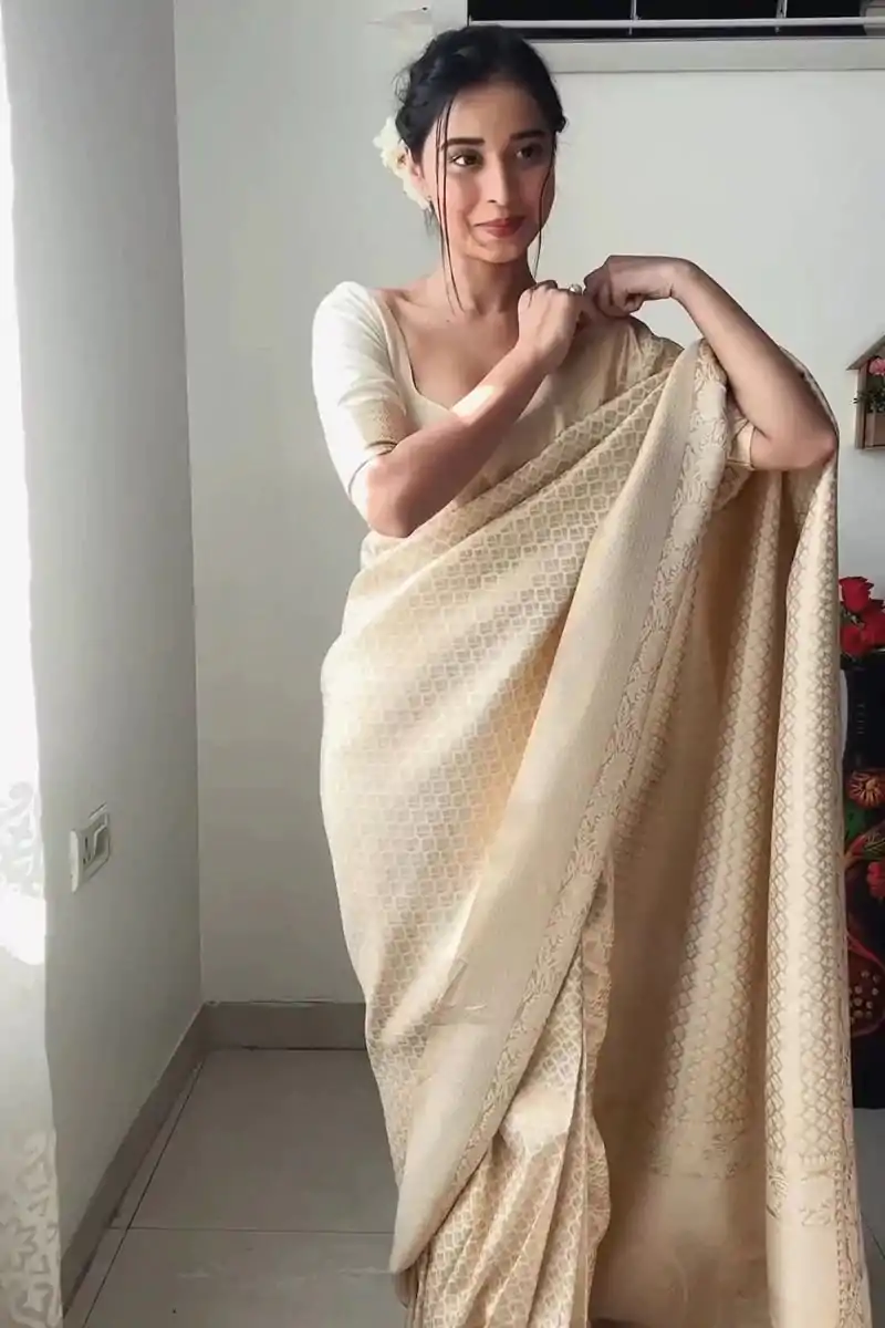 Off White Soft Lichi Silk Golden Waving Saree - Image 4