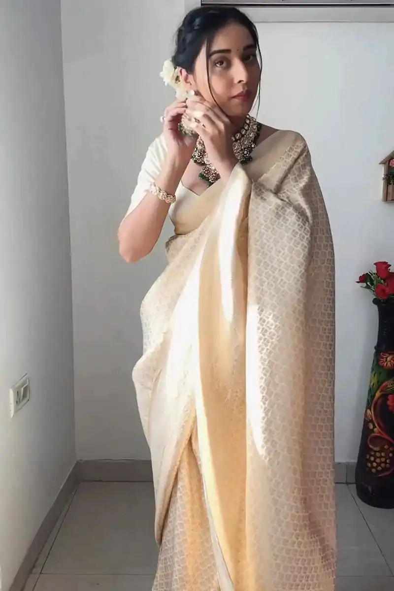 Off White Soft Lichi Silk Golden Waving Saree - Image 7