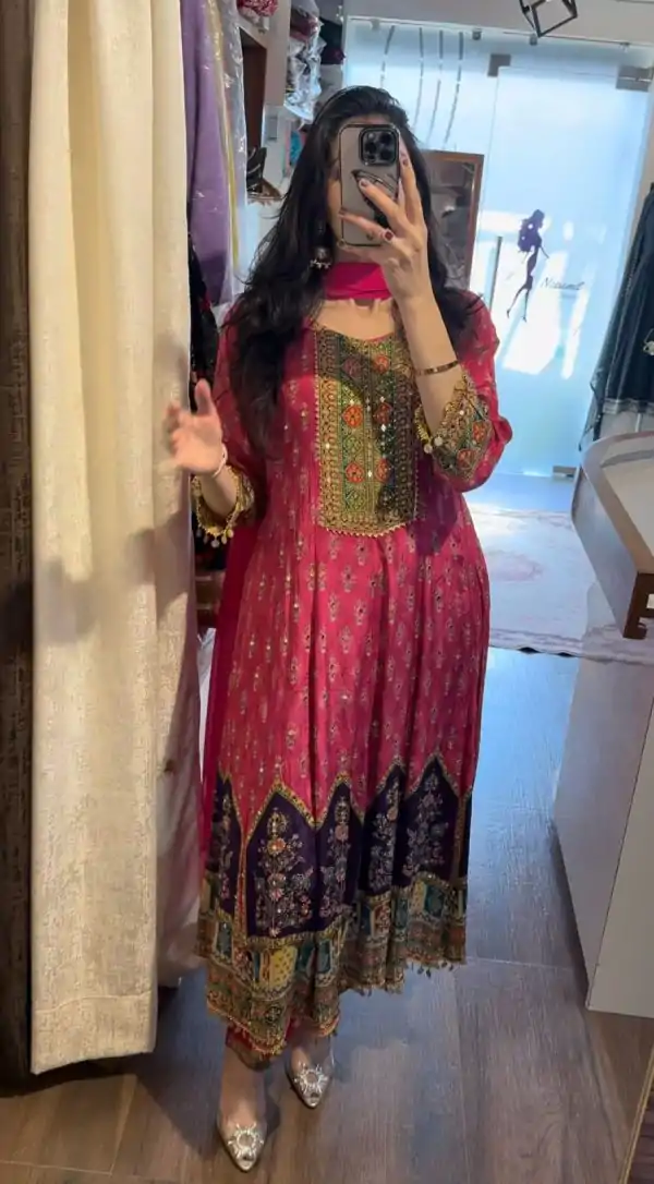 Pink Chinon Lace Mirror Work Salwar Suit