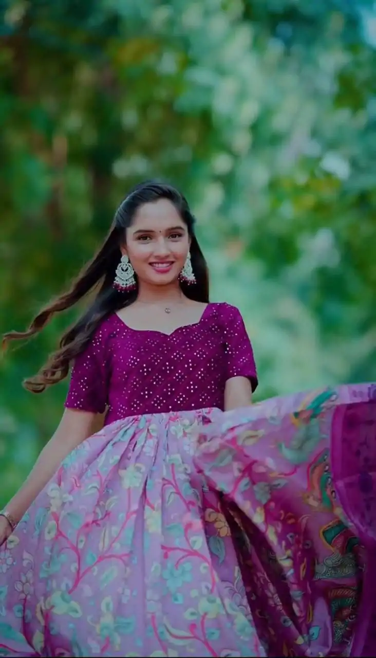 Wine Jacquard Viving Embroidery Work Gown - Image 4