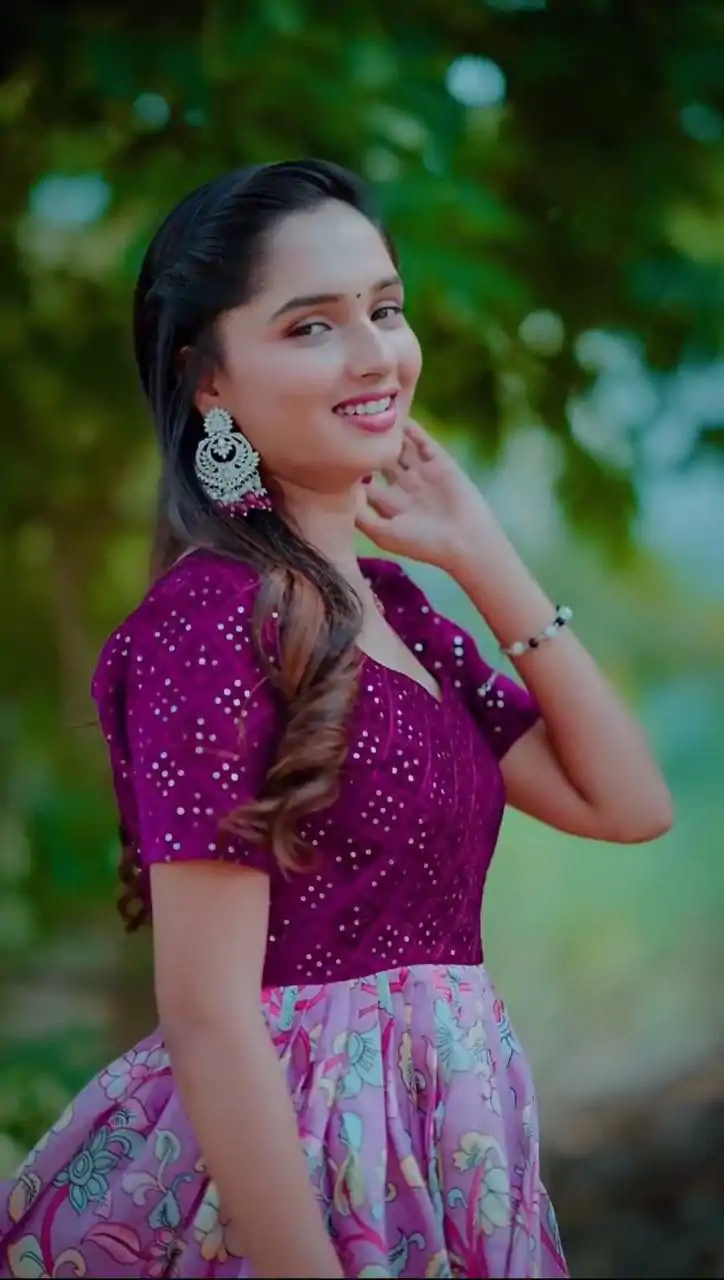 Wine Jacquard Viving Embroidery Work Gown - Image 3